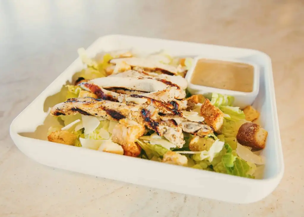 Caesar Salad, what to eat in Tinman Social