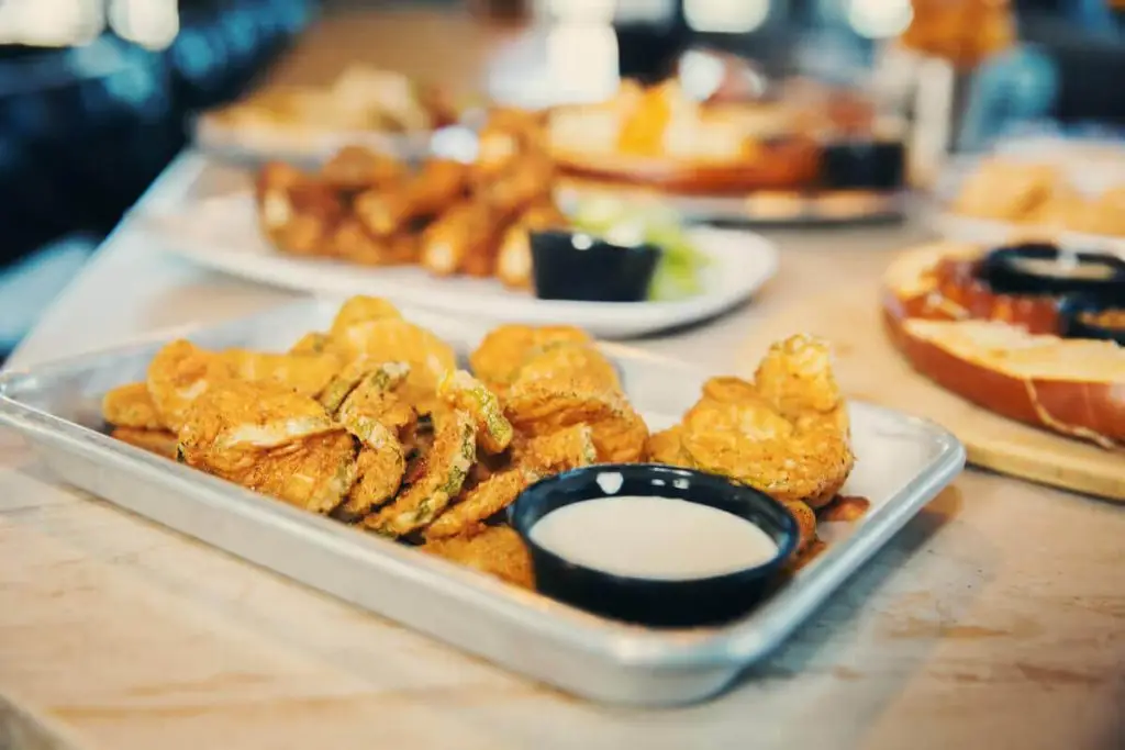 Fried Pickles, what to eat in Tinman Social