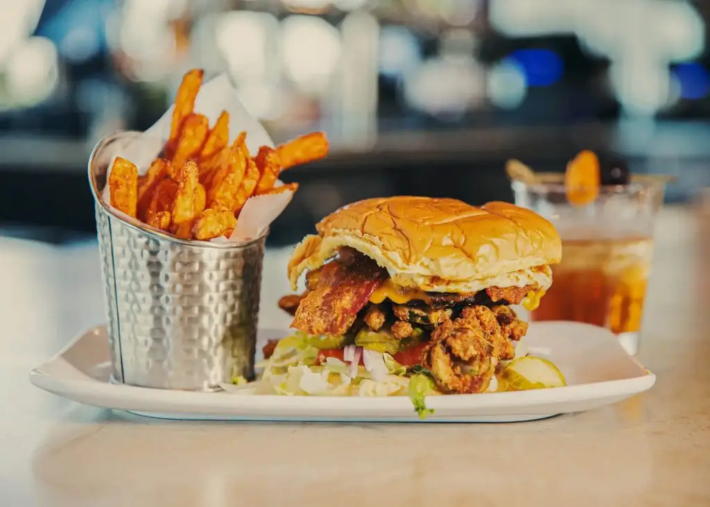 Tinman Burger, what to eat in Tinman Social